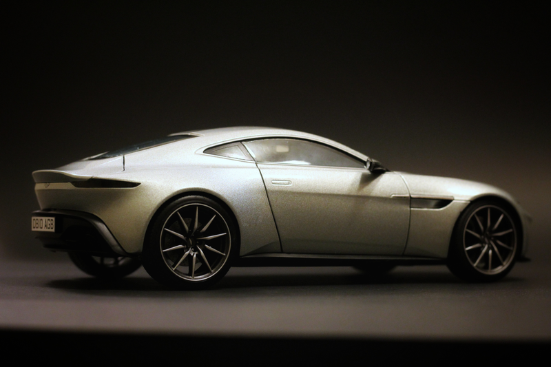 Illustration for article titled Hot Wheels Elite Aston Martin DB10 in 1:18 scale